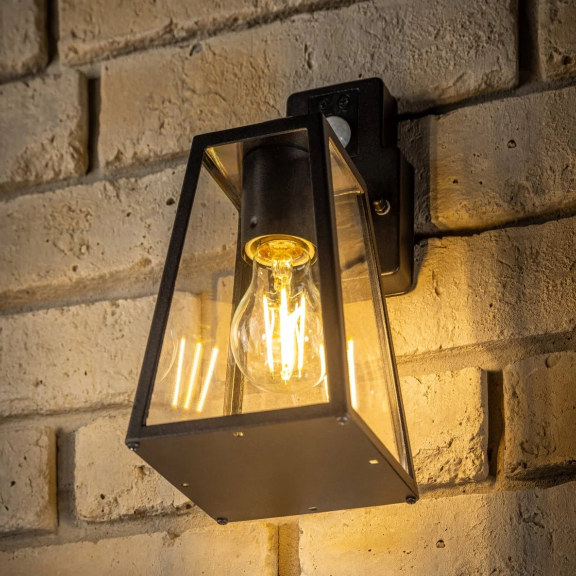 CGC CALLIE Black Outdoor Wall Light with PIR Motion Sensor