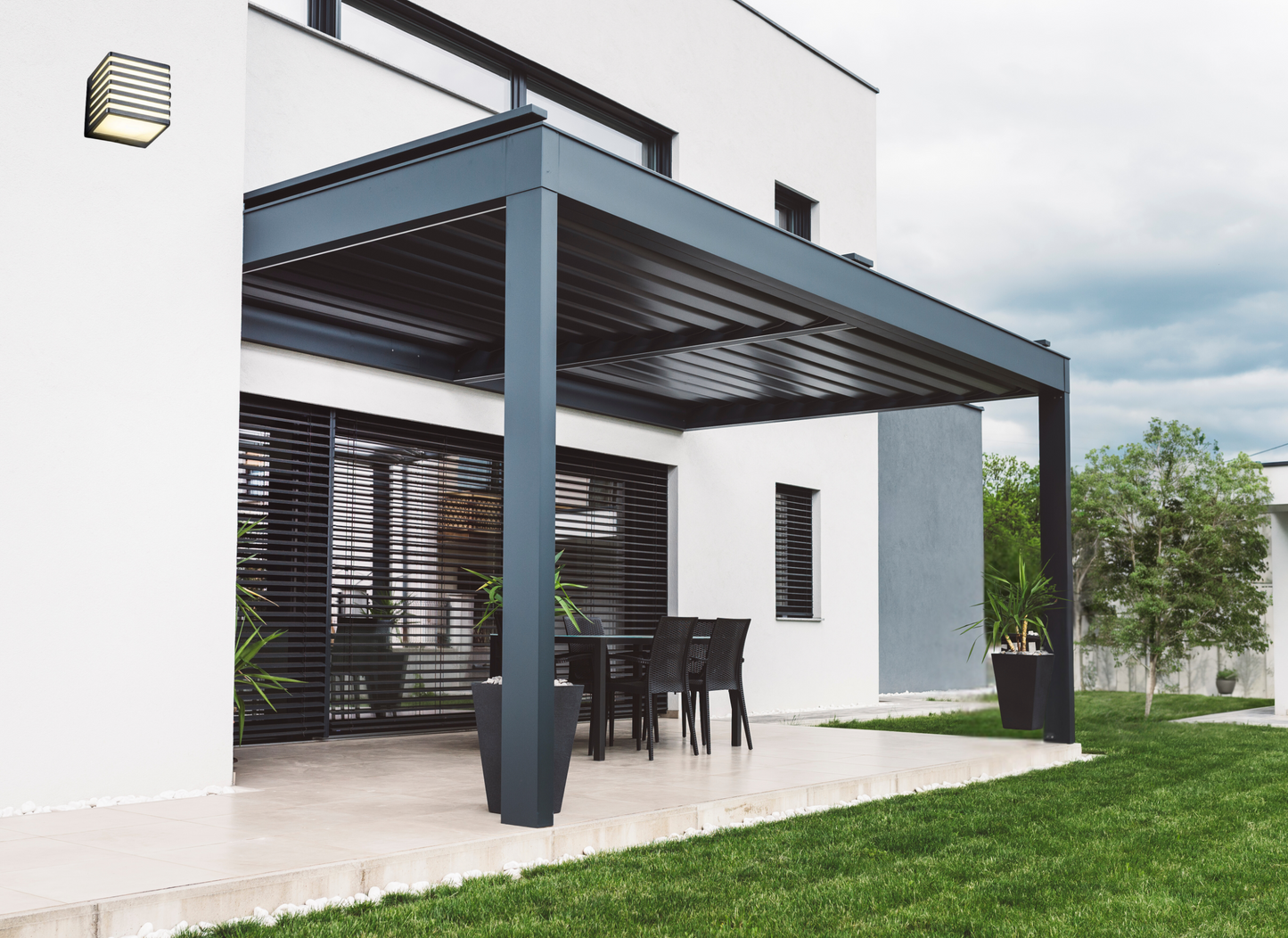 CGC SIROLO Black Square LED Outdoor Cube Wall Light Decorative Grill 4000k IP54 10W 1000lm