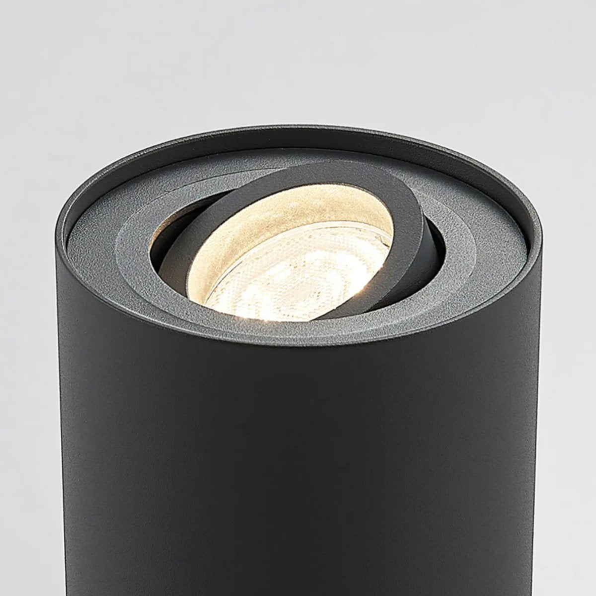 We combine practicality with atmosphere, the result is the Sasha series. These universal spots can be used wherever you would like. The sleek design will feel like a fits perfectly with all interiors. Rotating by 360 degrees and complete with a tilted function its allows you to get the desired light output exactly where you want the light to beam. These lights are made from a high quality aluminum and powder coated to an immaculate black finis