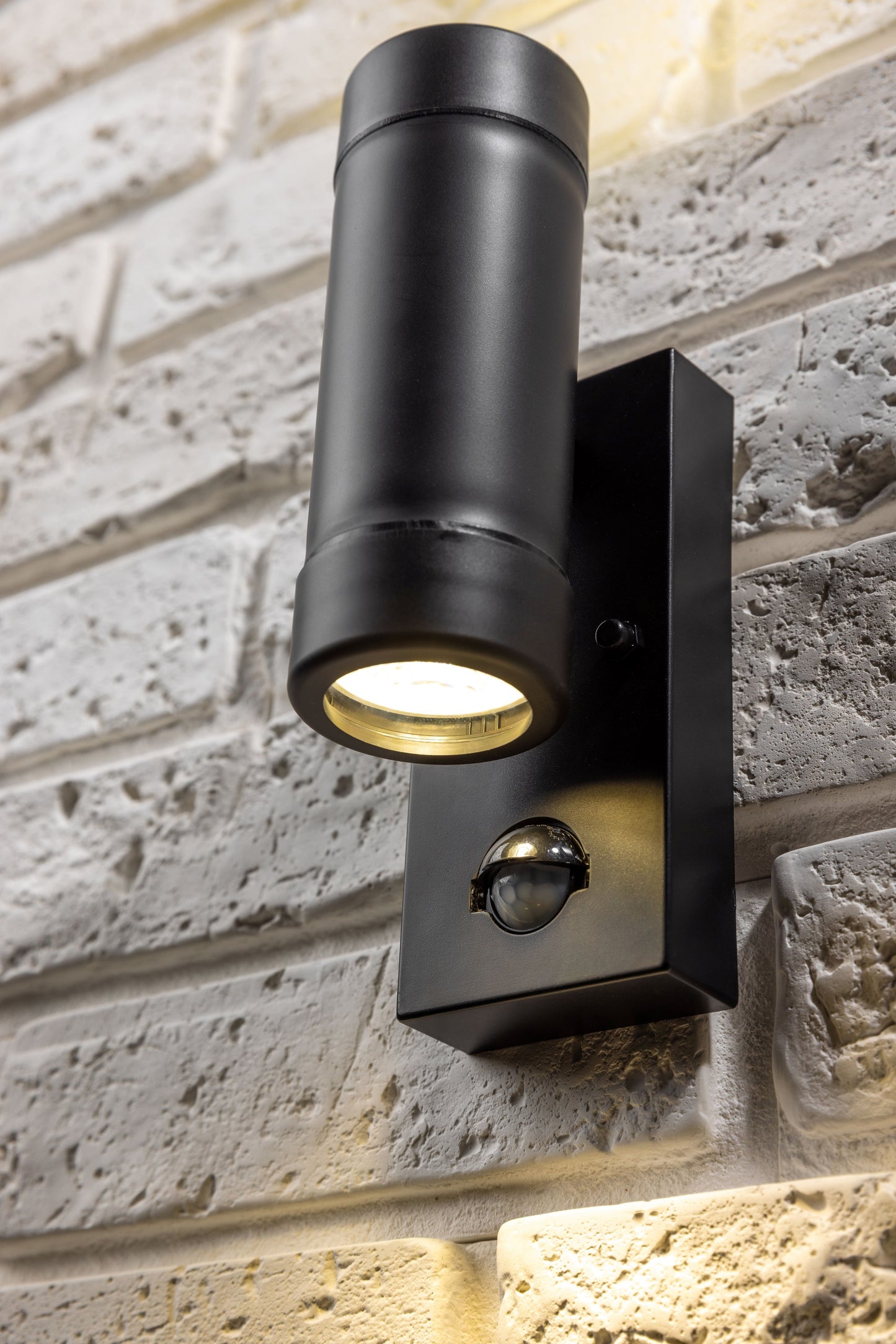 VALENTINE - CGC Black Outdoor Double Wall Light With Motion Sensor